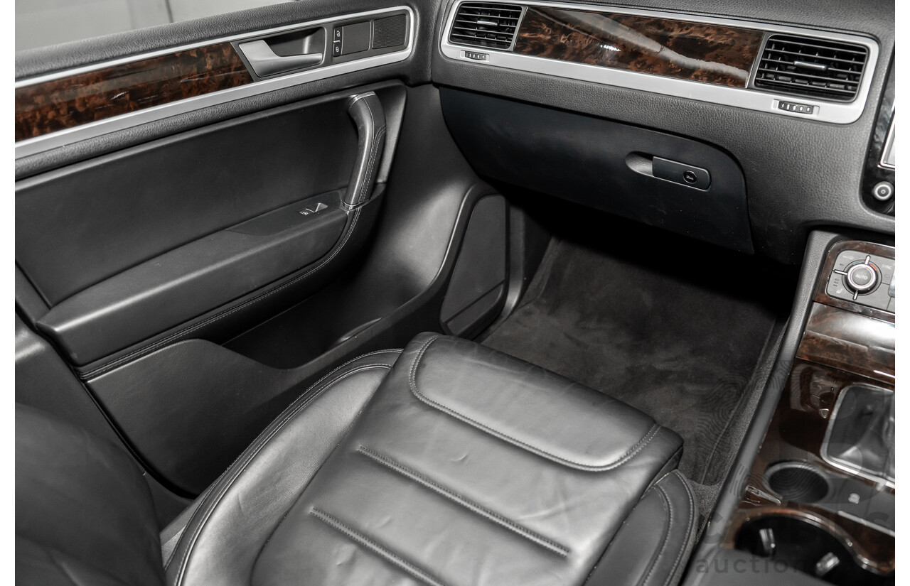 8/2012 Volkswagen Touareg V6 TDI 4xmotion 7P MY12 4d Wagon Deep Black Pearl Turbo Diesel V6 3.0L