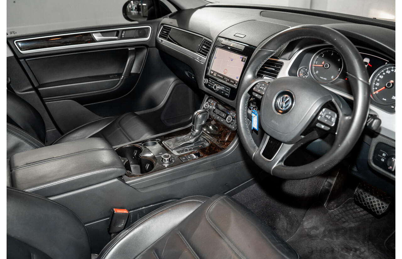 8/2012 Volkswagen Touareg V6 TDI 4xmotion 7P MY12 4d Wagon Deep Black Pearl Turbo Diesel V6 3.0L