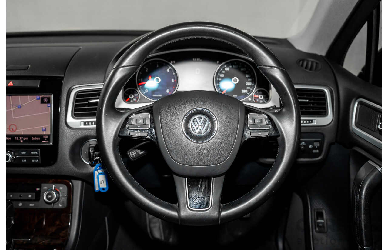 8/2012 Volkswagen Touareg V6 TDI 4xmotion 7P MY12 4d Wagon Deep Black Pearl Turbo Diesel V6 3.0L