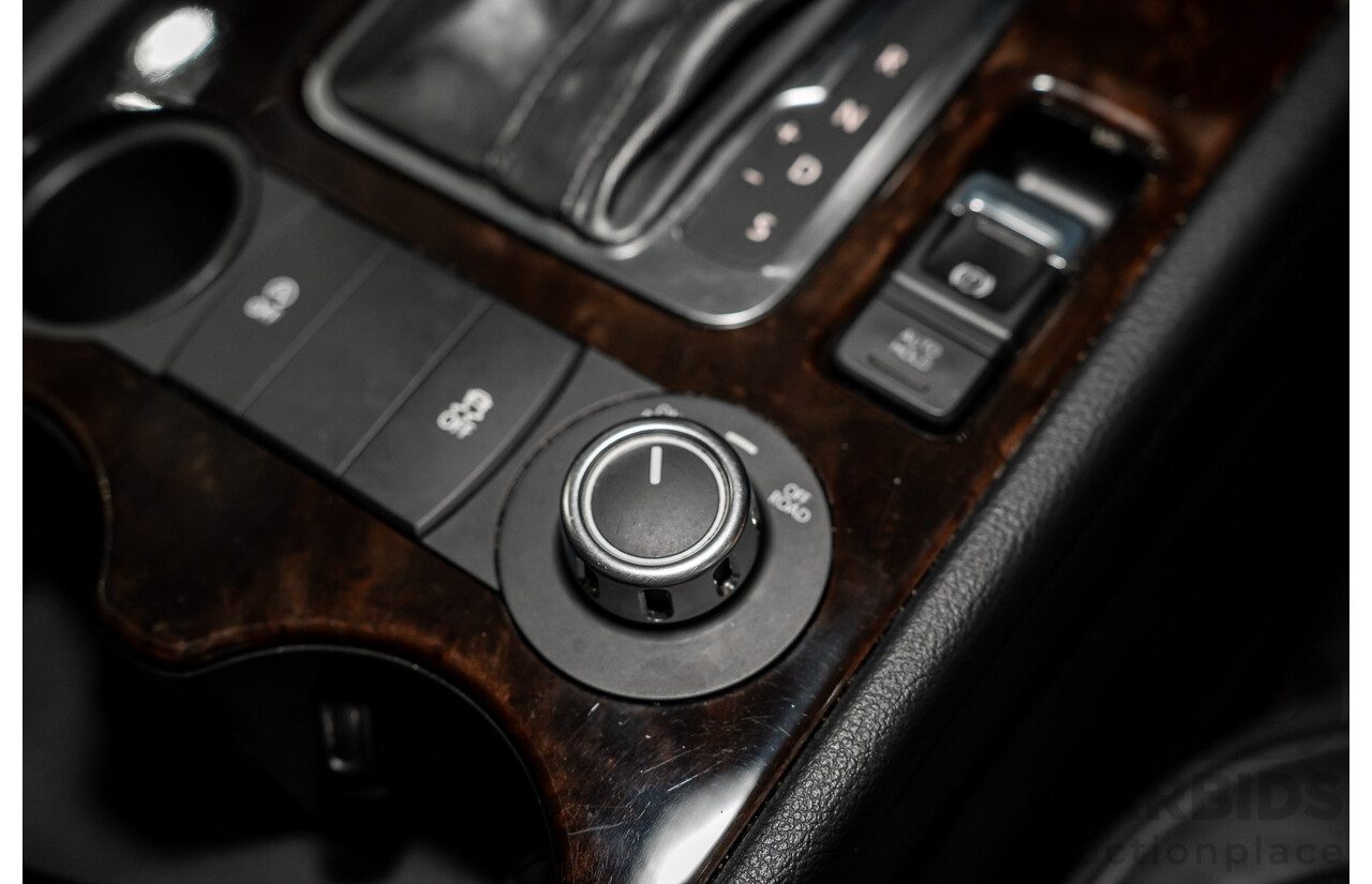 8/2012 Volkswagen Touareg V6 TDI 4xmotion 7P MY12 4d Wagon Deep Black Pearl Turbo Diesel V6 3.0L