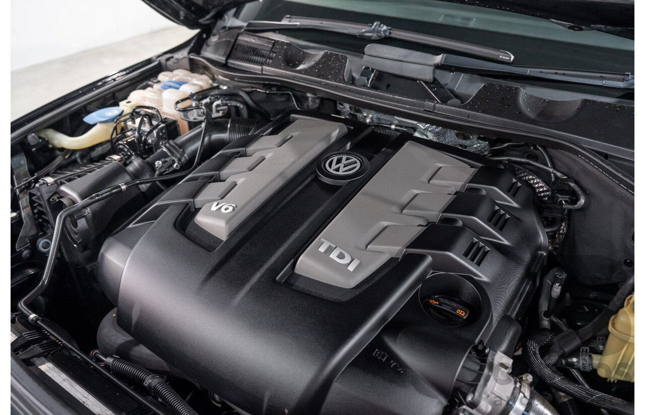 8/2012 Volkswagen Touareg V6 TDI 4xmotion 7P MY12 4d Wagon Deep Black Pearl Turbo Diesel V6 3.0L