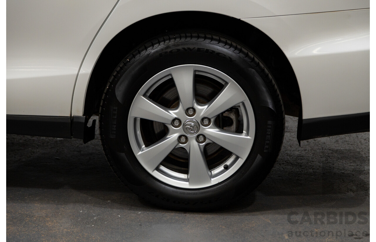 11/2007 Toyota Estima Hybrid (AWD) AHR20W 4d Wagon White 2.4L - 8 Seats