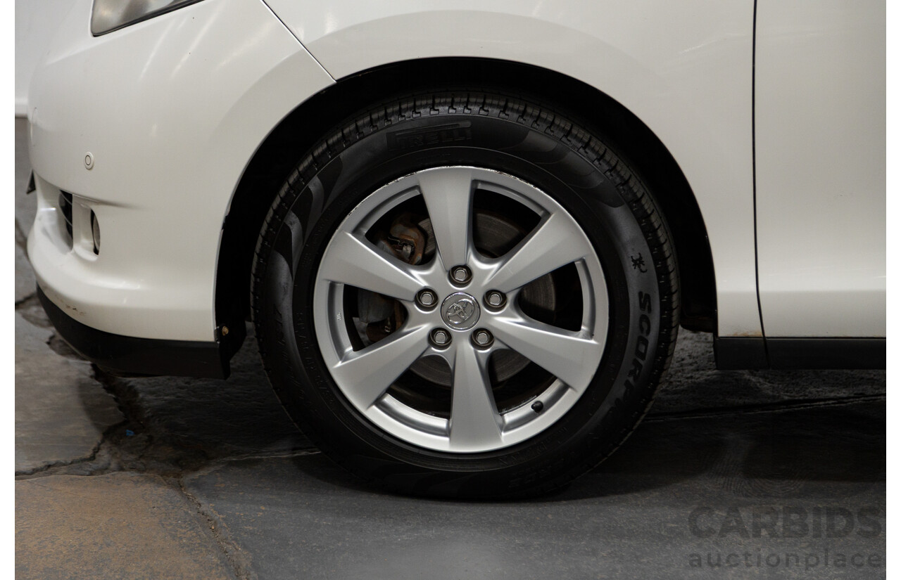 11/2007 Toyota Estima Hybrid (AWD) AHR20W 4d Wagon White 2.4L - 8 Seats