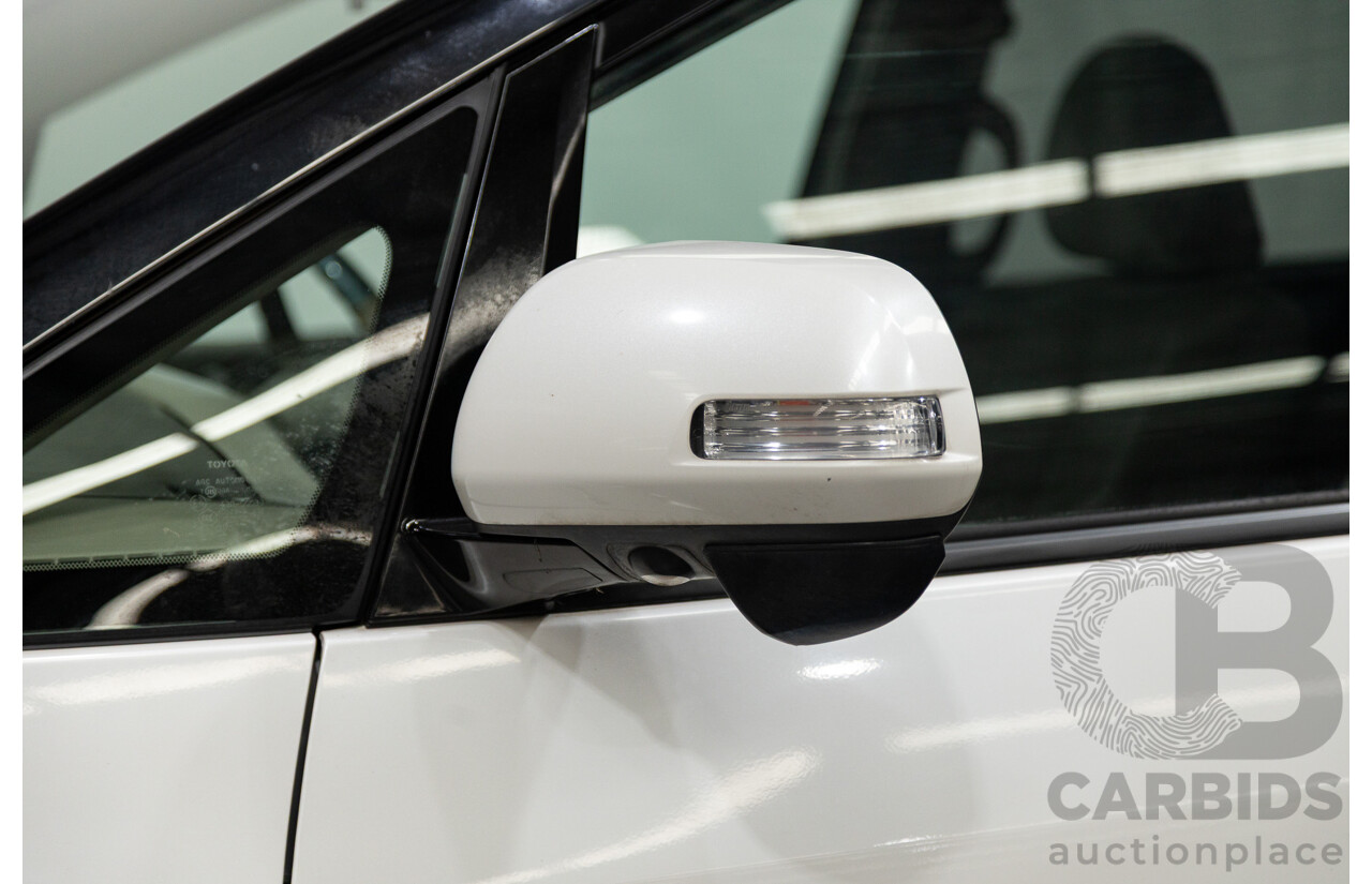 11/2007 Toyota Estima Hybrid (AWD) AHR20W 4d Wagon White 2.4L - 8 Seats