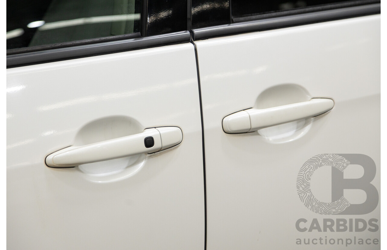 11/2007 Toyota Estima Hybrid (AWD) AHR20W 4d Wagon White 2.4L - 8 Seats