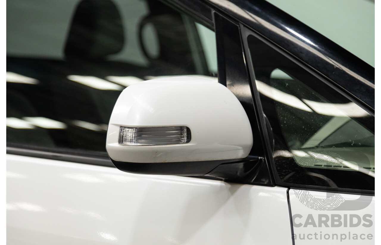 11/2007 Toyota Estima Hybrid (AWD) AHR20W 4d Wagon White 2.4L - 8 Seats