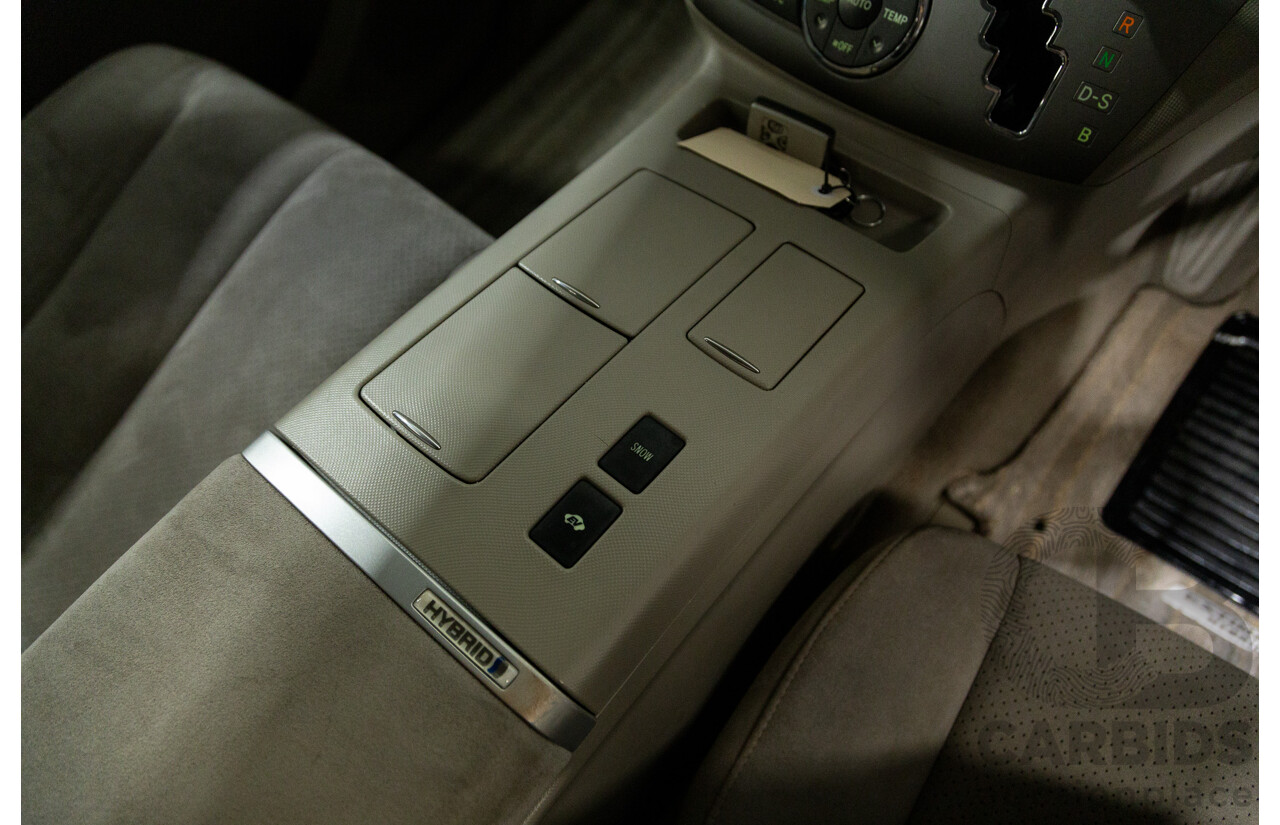 11/2007 Toyota Estima Hybrid (AWD) AHR20W 4d Wagon White 2.4L - 8 Seats