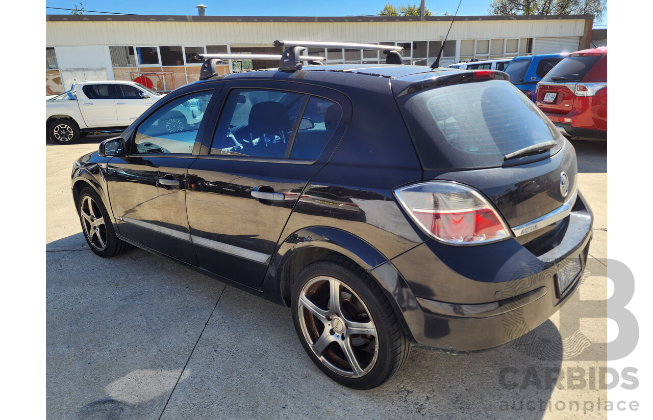 1/2008 Holden Astra CD AH MY08 5d Hatchback Black 1.8L