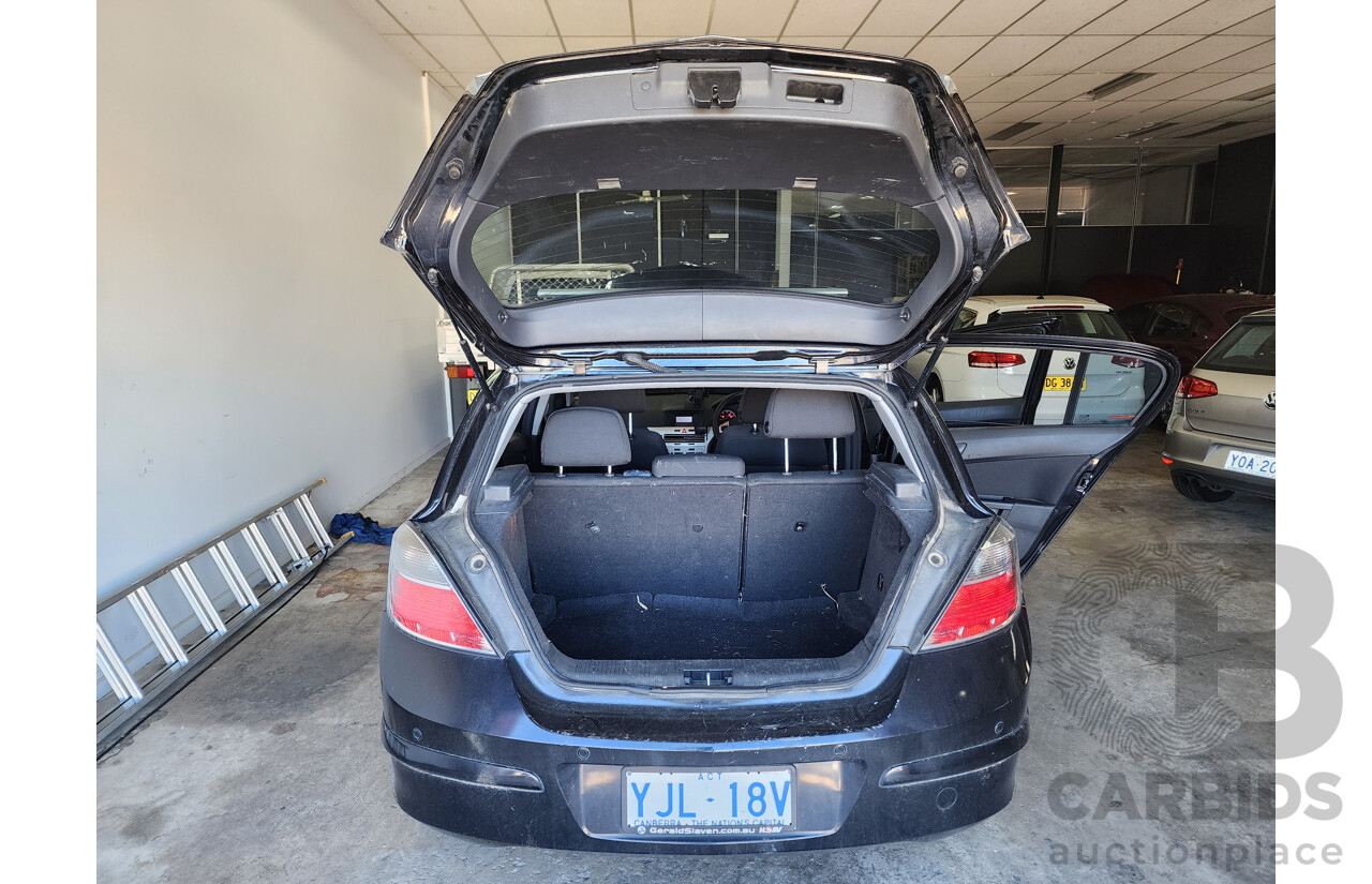 1/2008 Holden Astra CD AH MY08 5d Hatchback Black 1.8L