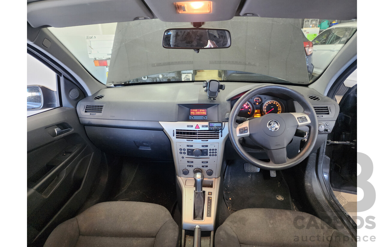 1/2008 Holden Astra CD AH MY08 5d Hatchback Black 1.8L