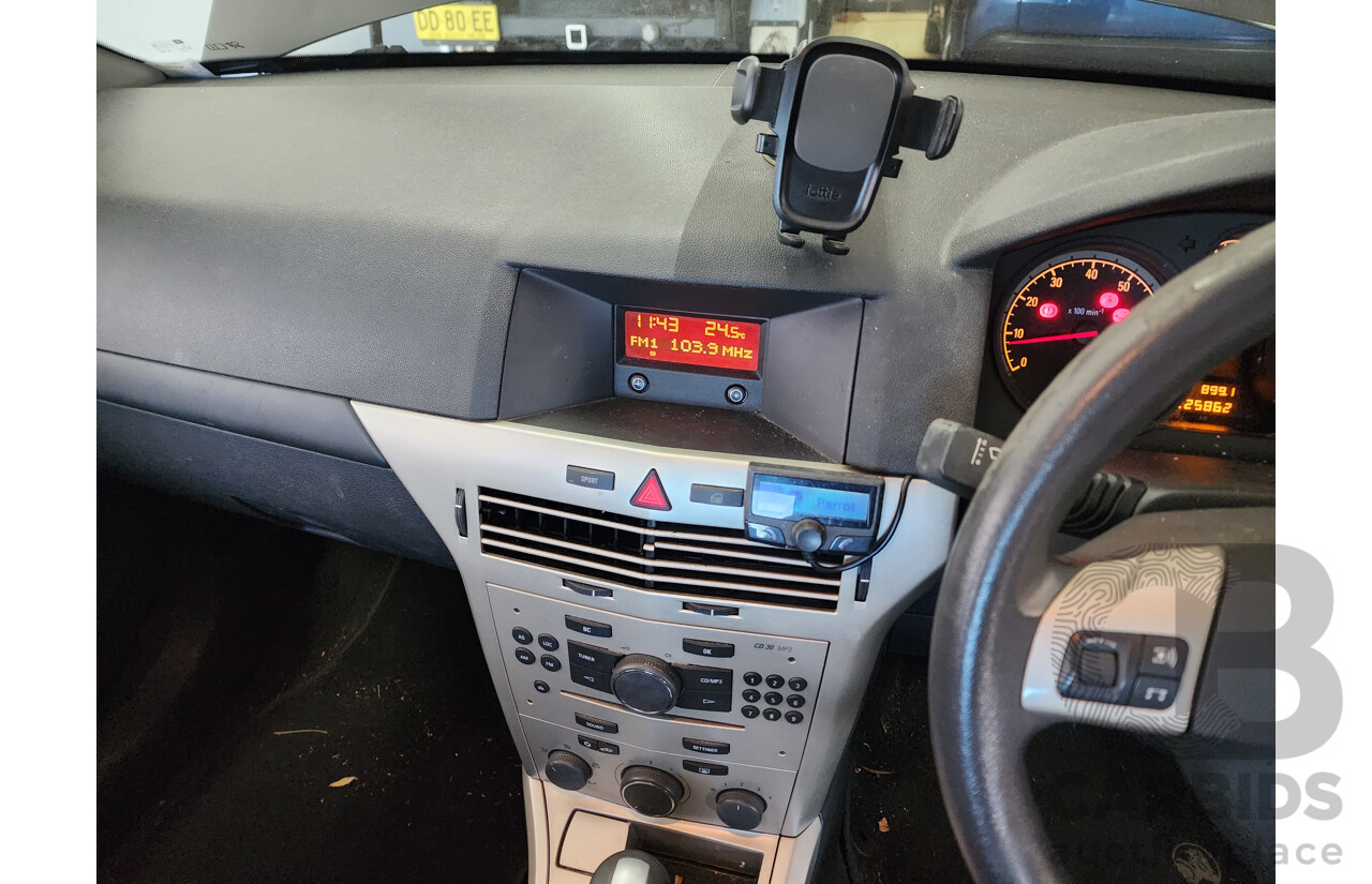 1/2008 Holden Astra CD AH MY08 5d Hatchback Black 1.8L