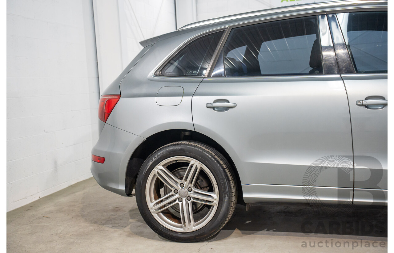 4/2011 Audi Q5 3.2 FSI Quattro 8R MY11 4d Wagon Quartz Grey Metallic V6 3.2L