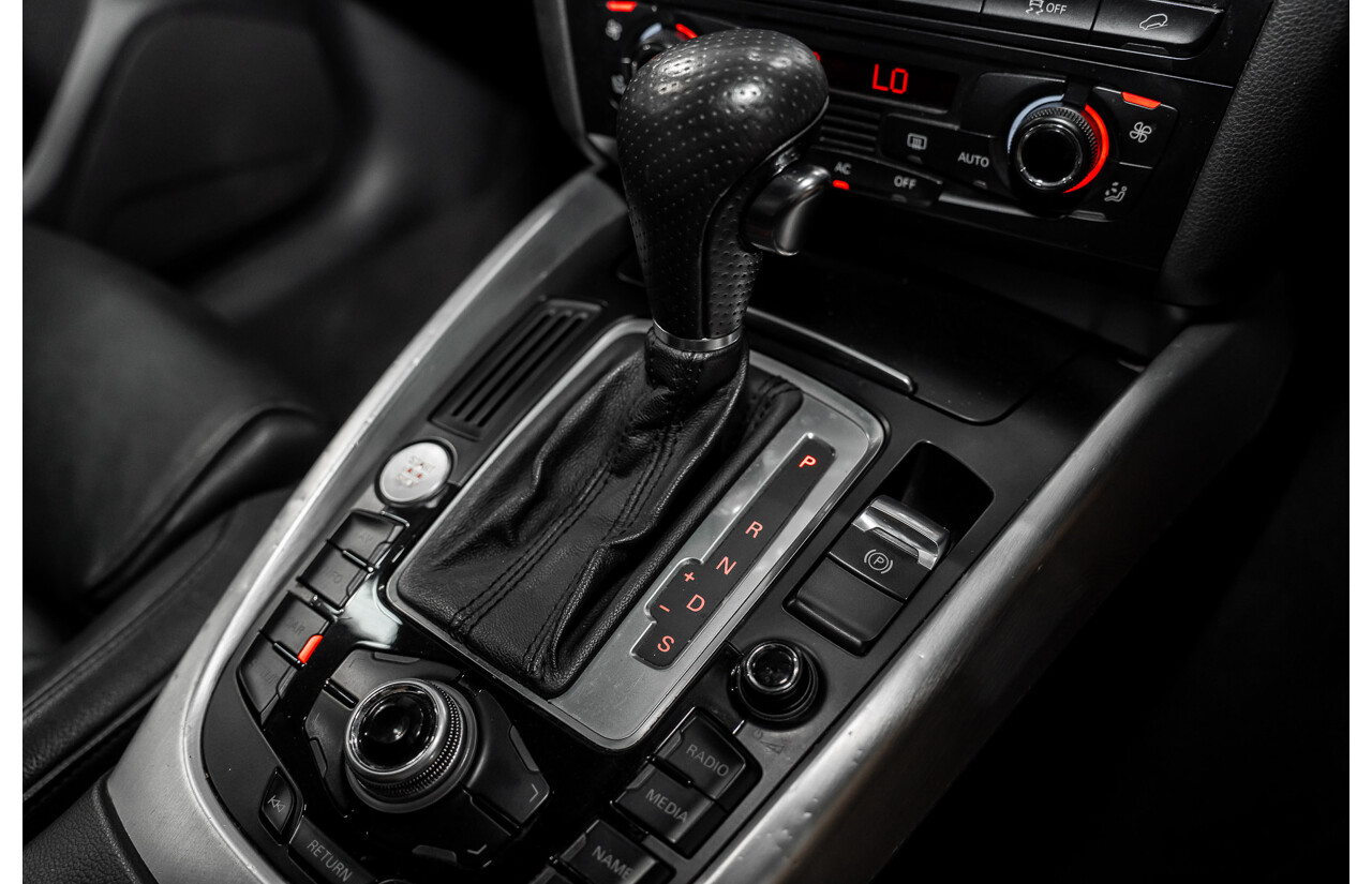 4/2011 Audi Q5 3.2 FSI Quattro 8R MY11 4d Wagon Quartz Grey Metallic V6 3.2L