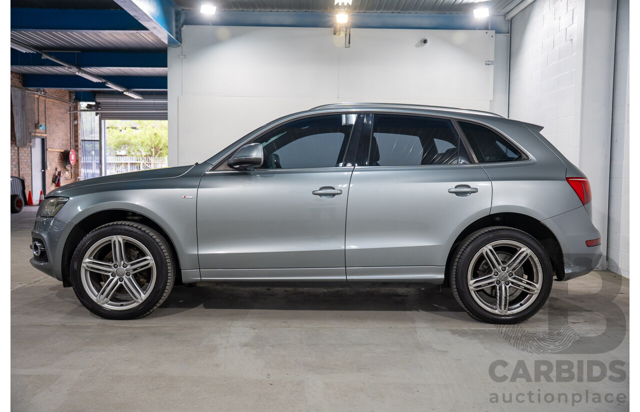 4/2011 Audi Q5 3.2 FSI Quattro 8R MY11 4d Wagon Quartz Grey Metallic V6 3.2L