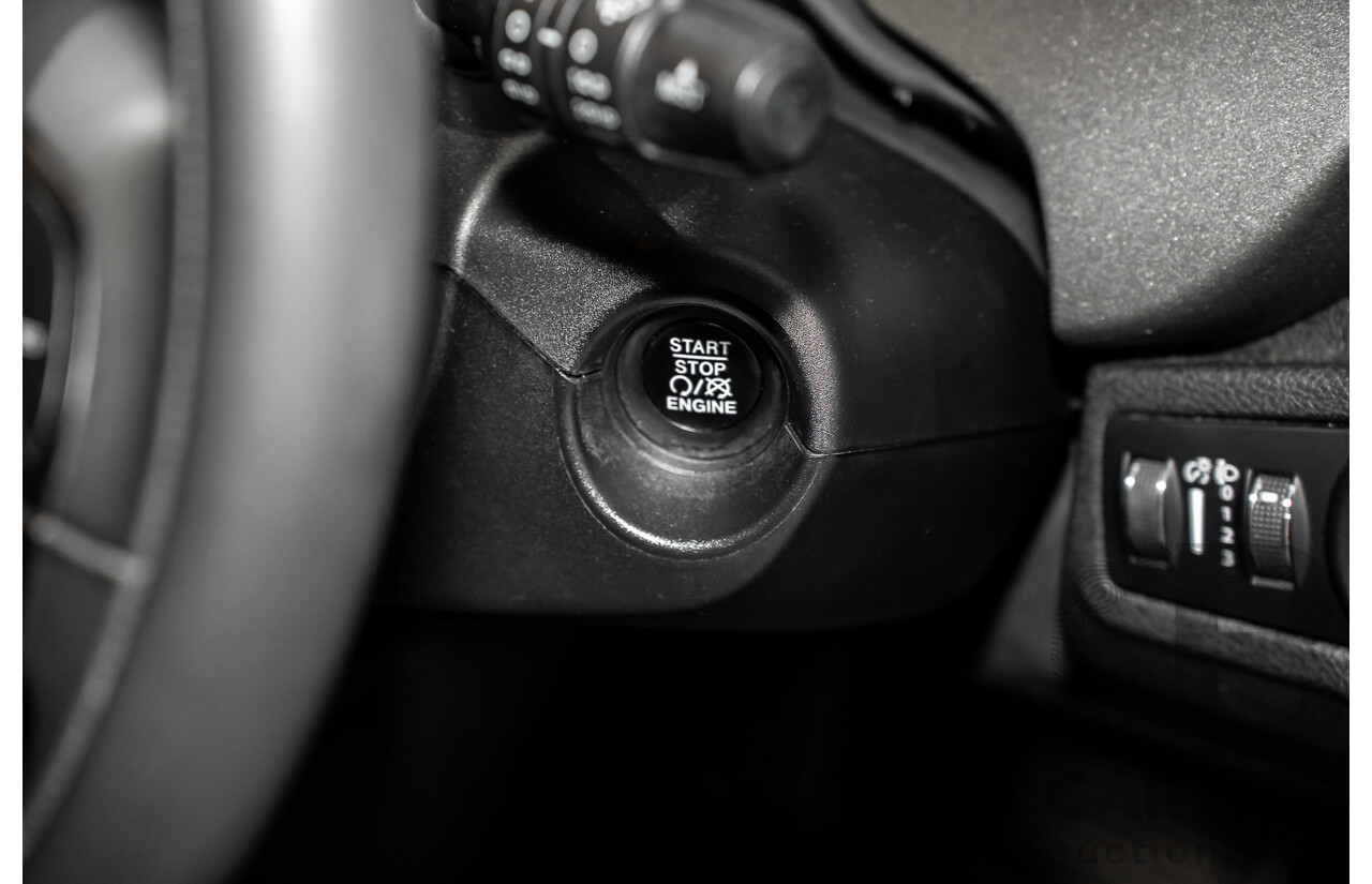 11/2017 Fiat 500X Cross Plus (AWD) 4d Wagon Solid Black Turbo 1.4L