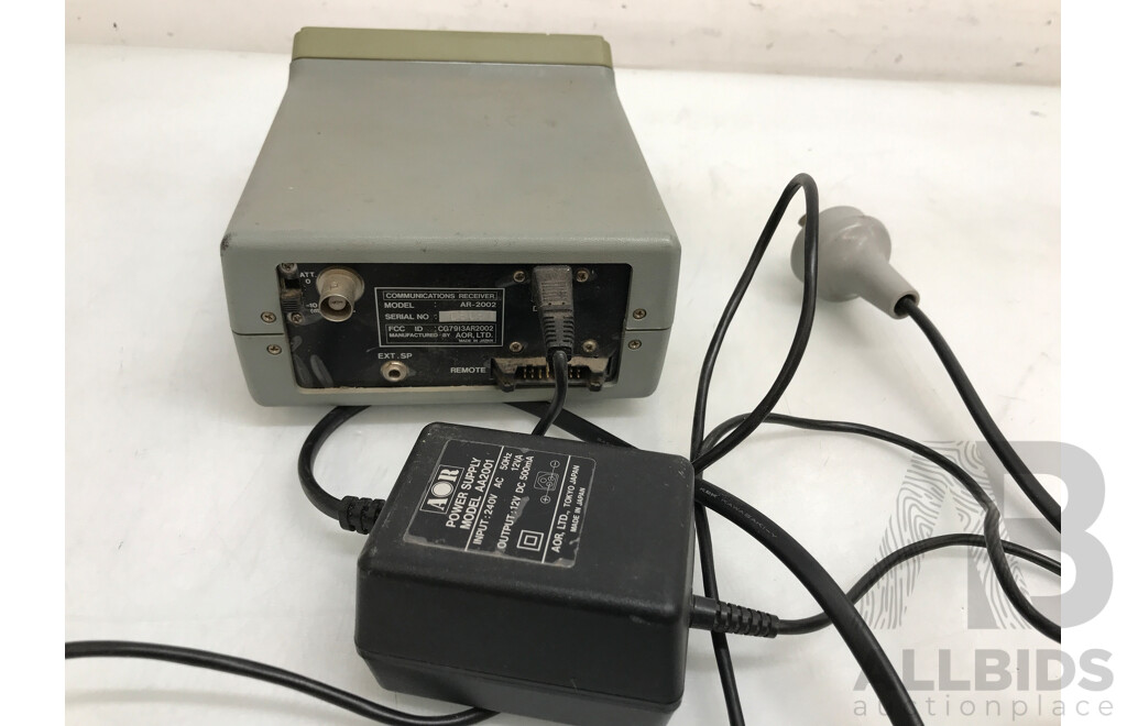 Vintage AOR (AR-2002) Communications Receiver