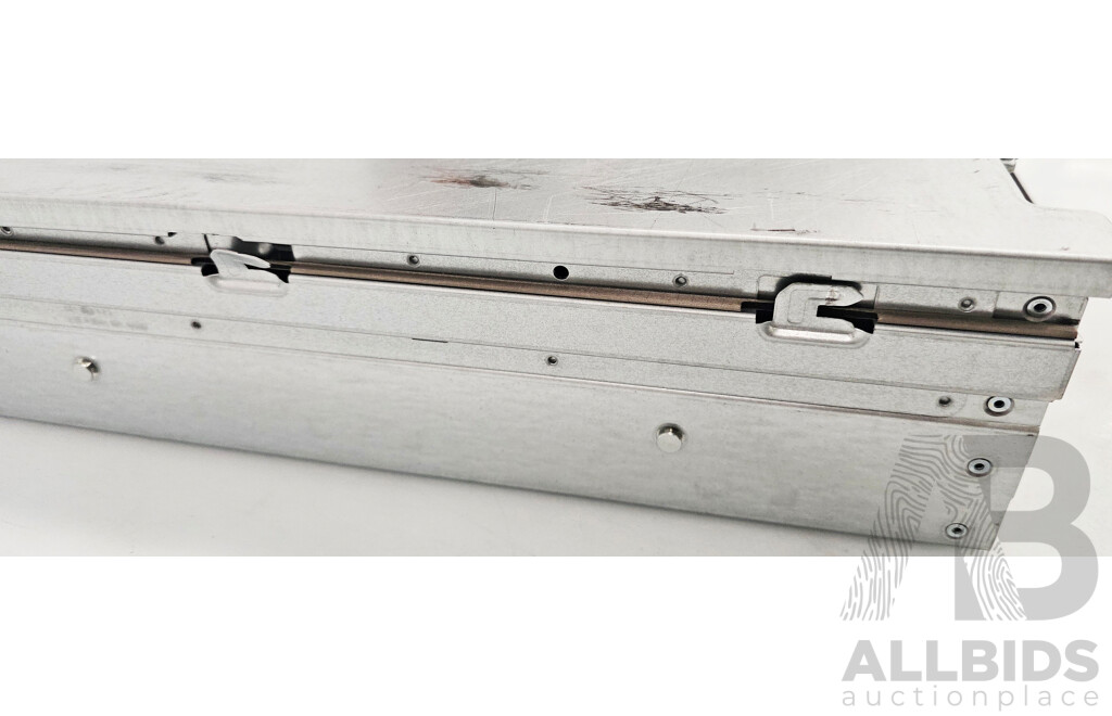 Dell PowerEdge R720 Dual Intel Xeon (E5-2640 V2) 2.00GHz-2.50GHz 8-Core CPU 2RU Server W/ 256GB DDR3