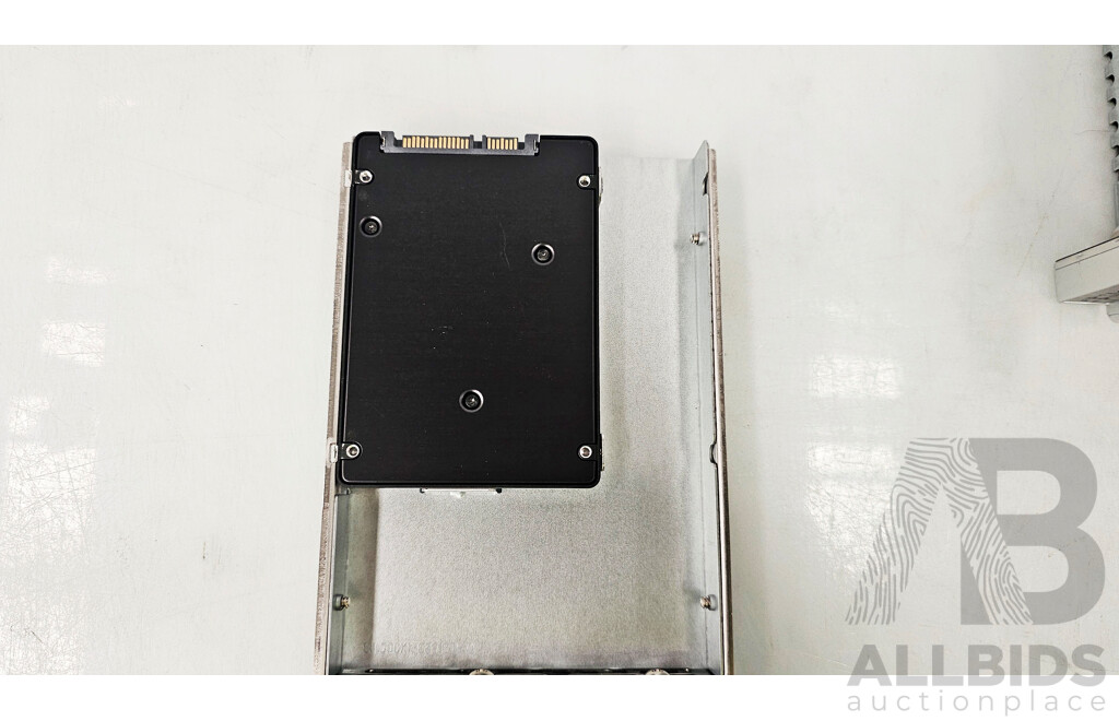 Nutanix (NXS2U1NL12G600) Dual Xeon GOLD (6154) 3.00GHz-3.70GHz 18-Core CPU 2RU Server W/ 128GB DDR4