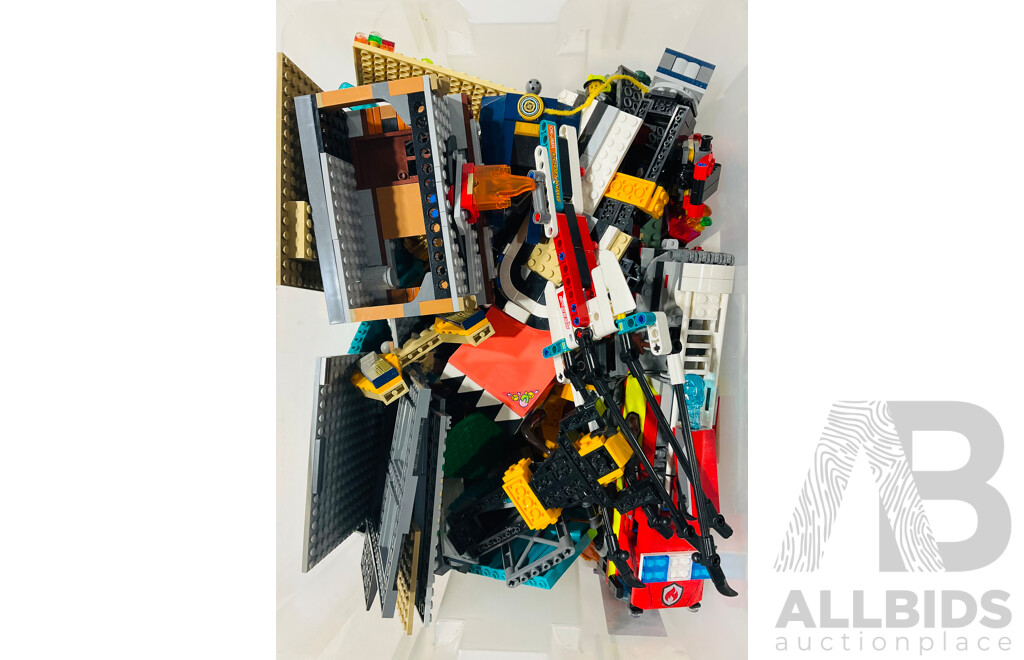 Approx 4kg of Assorted Bulk Lego Including Bionicles