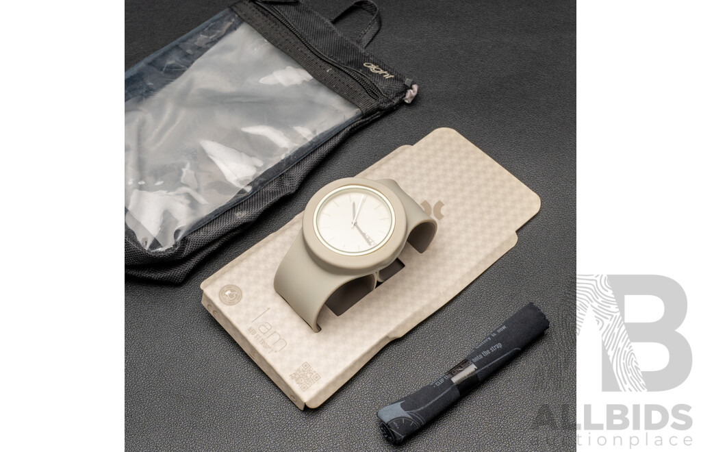 NEW - AIGHT 1am Analogue 42mm Watch with Silicon Wrist Band - Stone