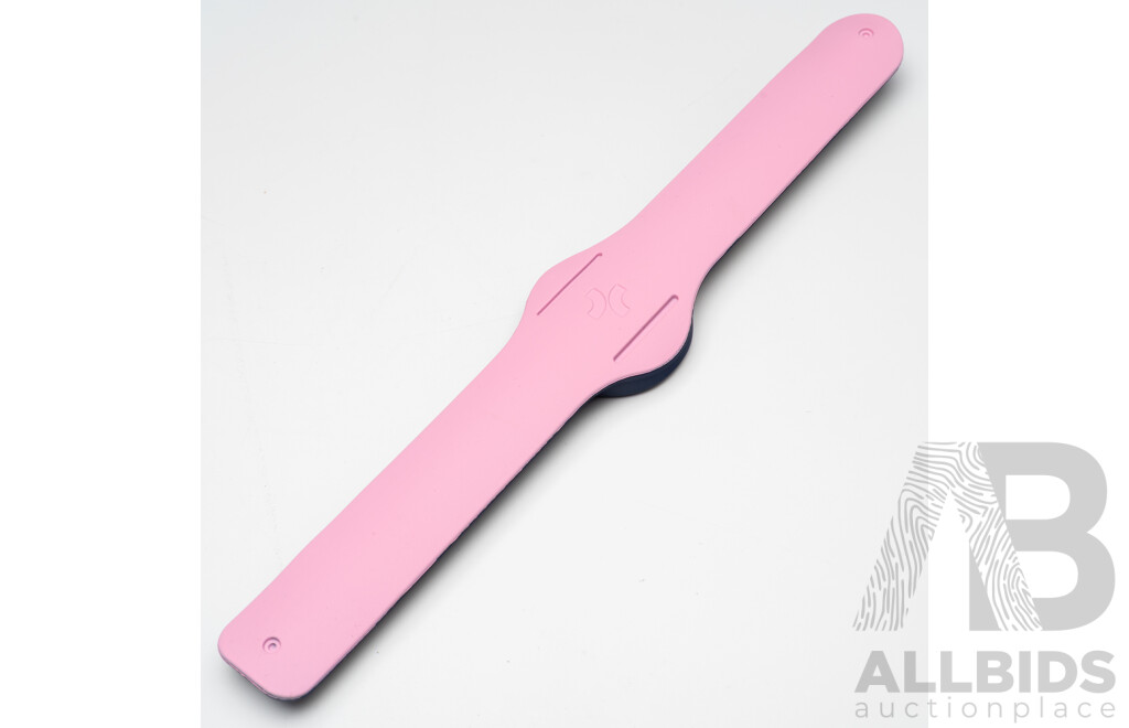 NEW - AIGHT 1am Analogue 42mm Watch with Silicon Wrist Band - Navy