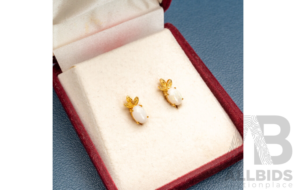 Australian Crystal Opal Godl Toen Clip on Earrings, 12mm, New in Box