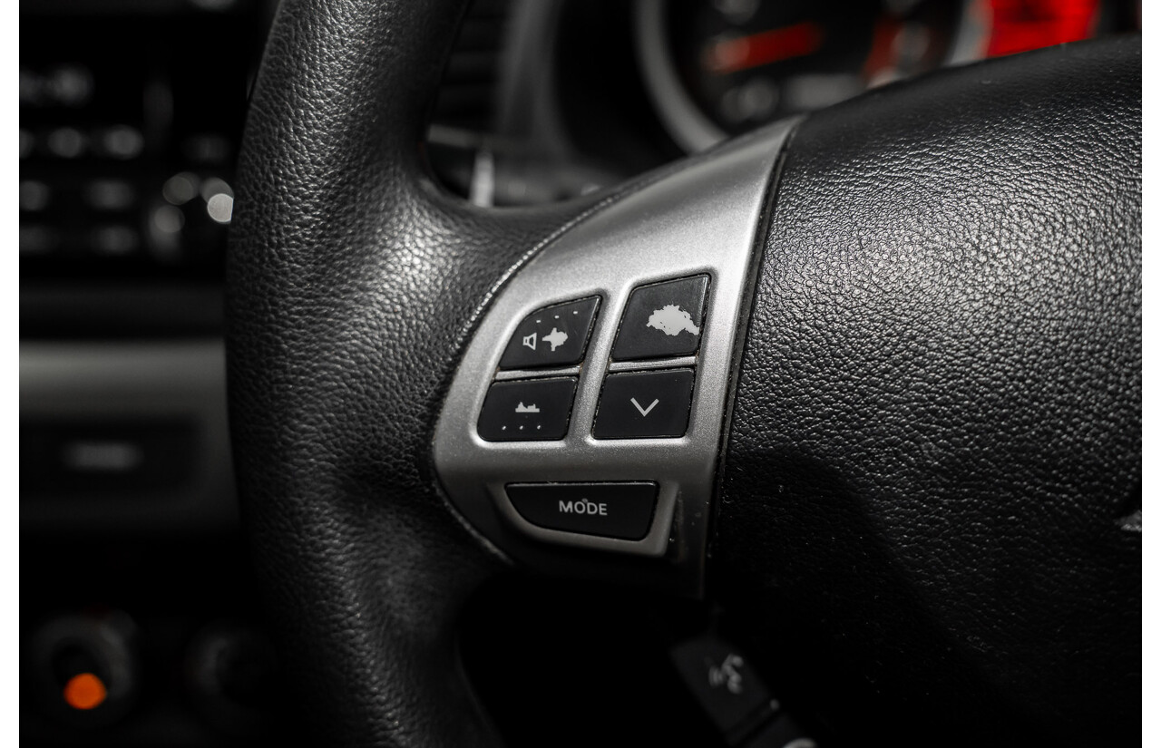 3/2014 Mitsubishi Lancer ES Sport CJ MY14.5 4d Sedan Warm Silver Metallic 2.0L