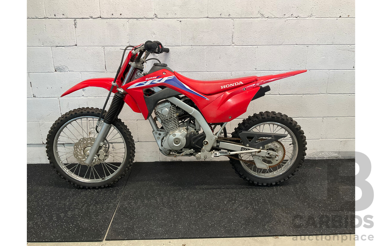Honda CRF 125F Dirt Bike