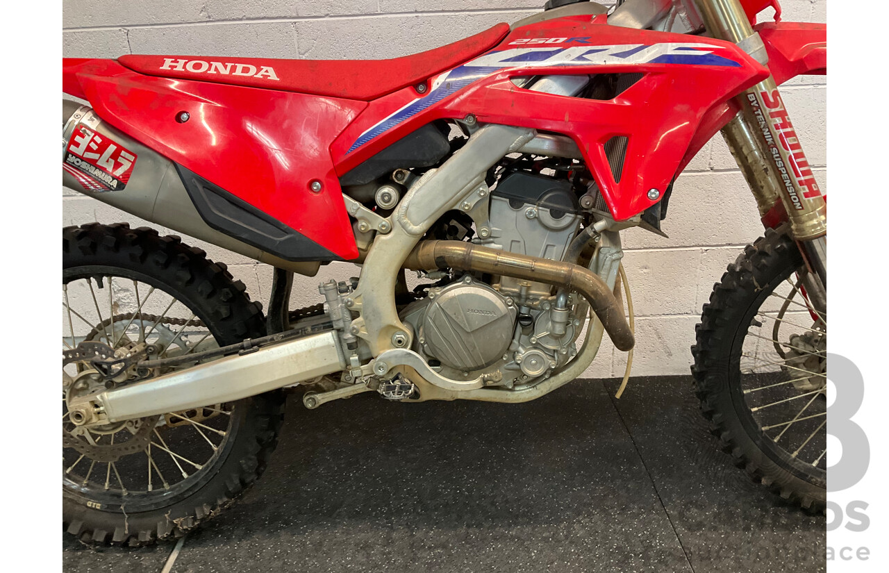Honda CRF 250R Dirt Bike
