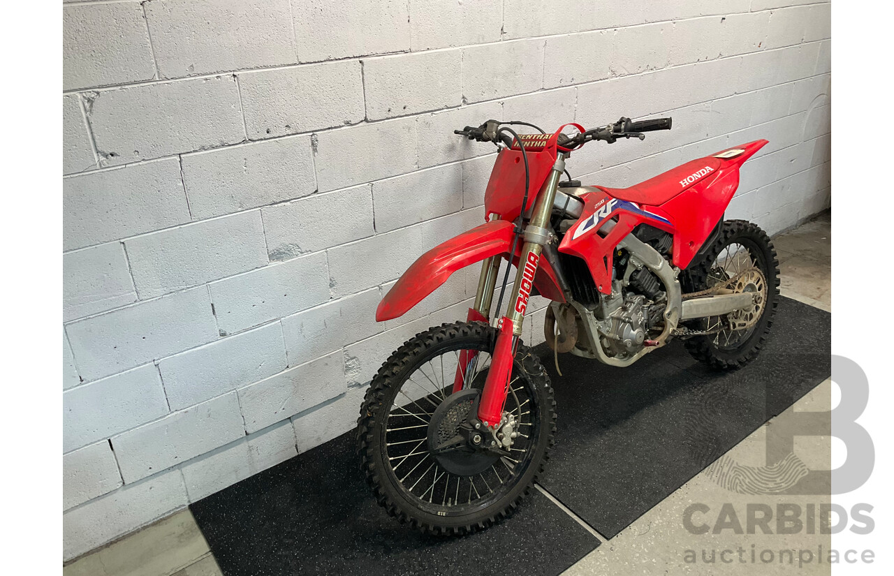Honda CRF 250R Dirt Bike
