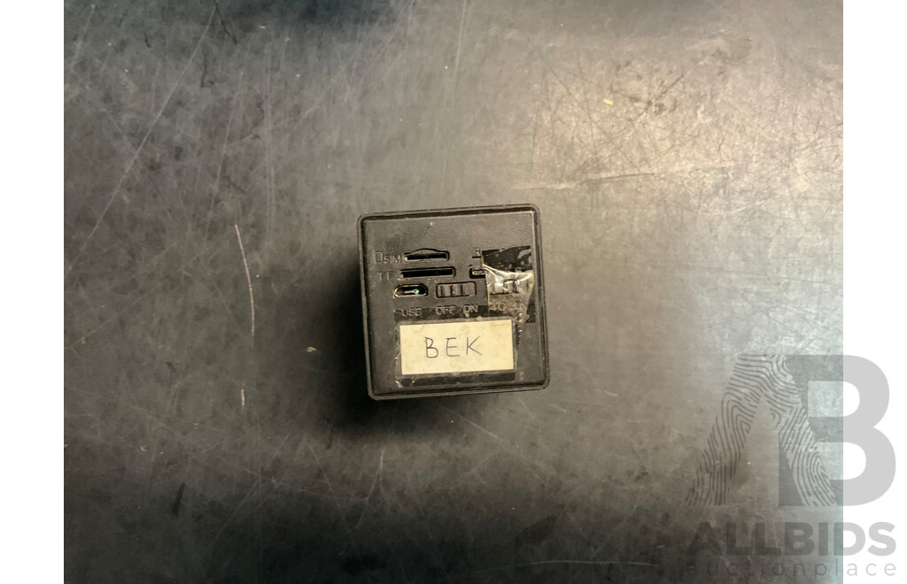 DeWALT Cordless Drill, Radio and Torch