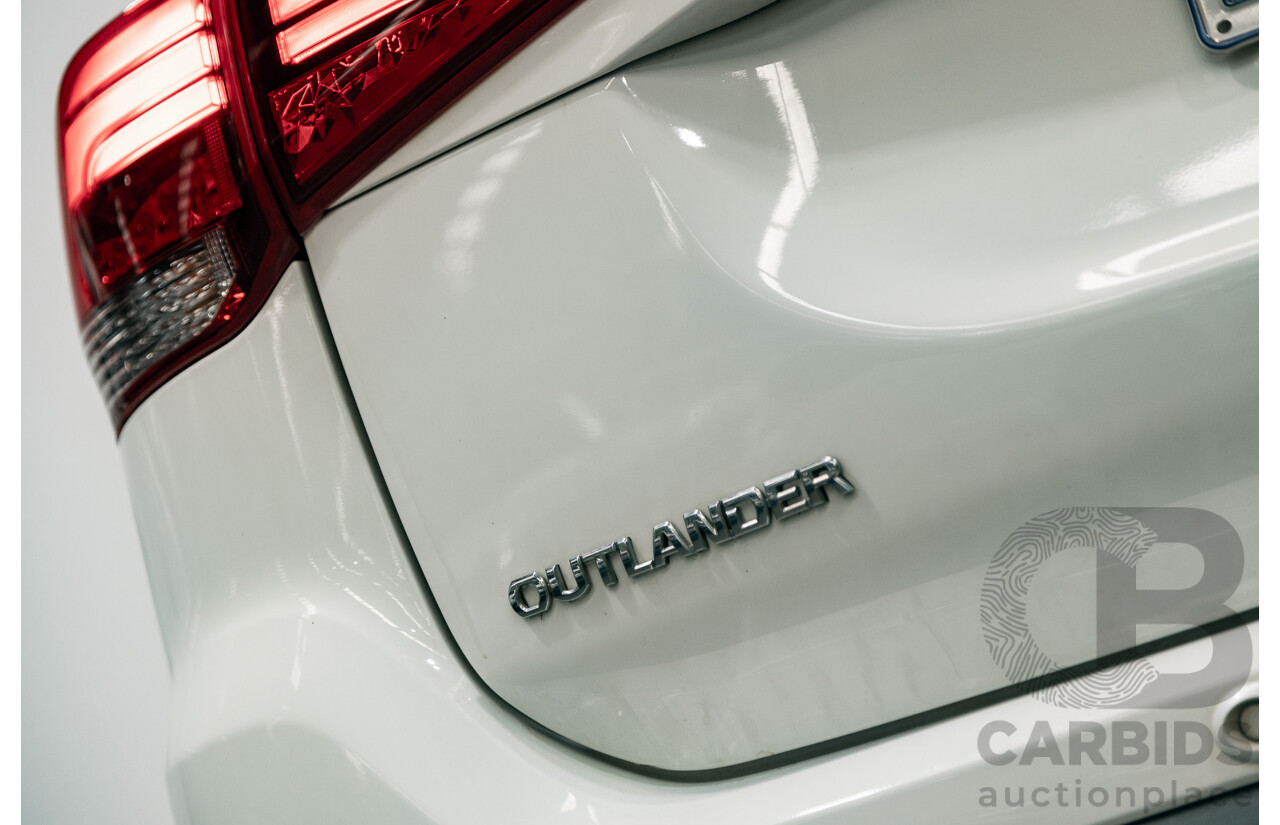 11/2016 Mitsubishi Outlander LS Safety Pack (4x4) ZK MY16 4d Wagon White Turbo Diesel 2.2L - 7 Seater