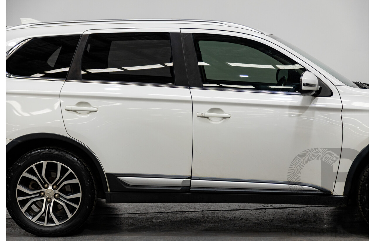11/2016 Mitsubishi Outlander LS Safety Pack (4x4) ZK MY16 4d Wagon White Turbo Diesel 2.2L - 7 Seater