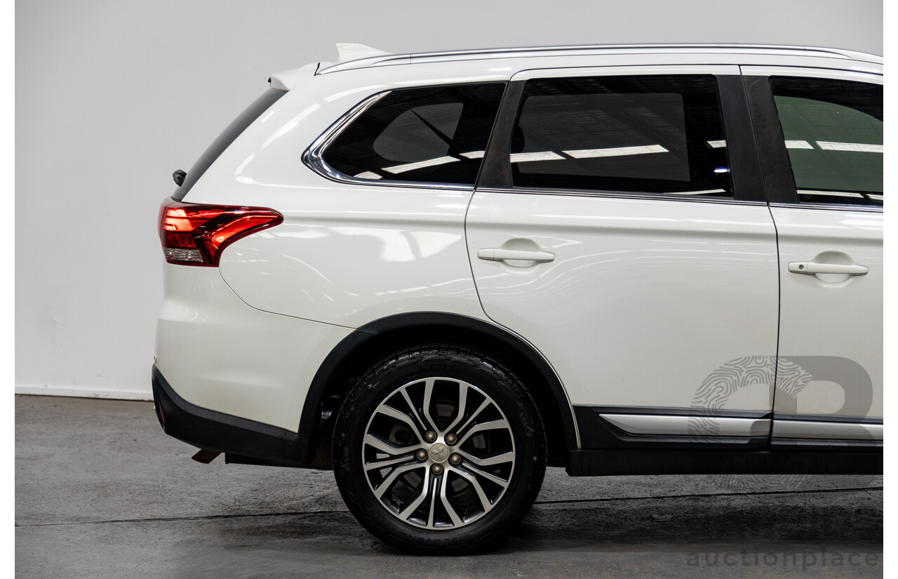 11/2016 Mitsubishi Outlander LS Safety Pack (4x4) ZK MY16 4d Wagon White Turbo Diesel 2.2L - 7 Seater