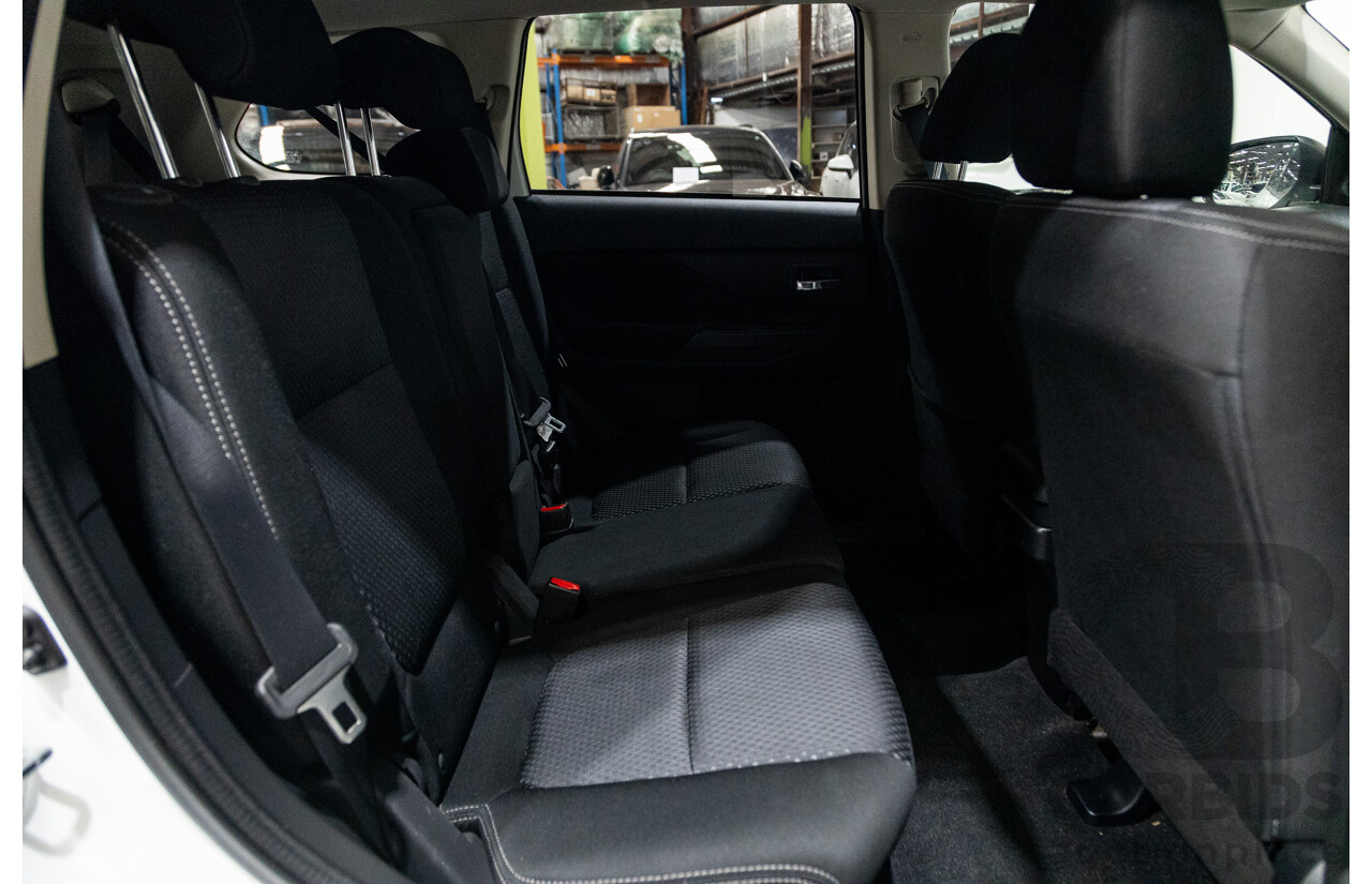 11/2016 Mitsubishi Outlander LS Safety Pack (4x4) ZK MY16 4d Wagon White Turbo Diesel 2.2L - 7 Seater