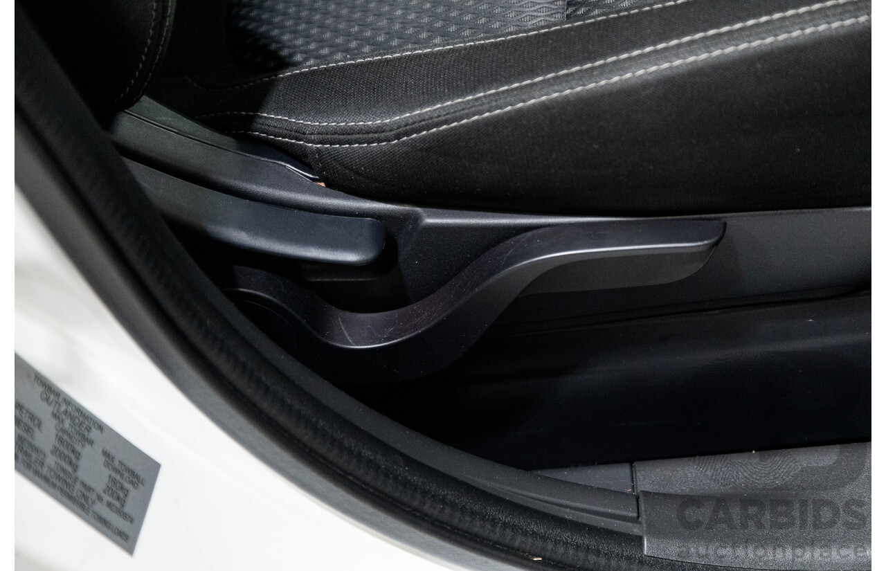 11/2016 Mitsubishi Outlander LS Safety Pack (4x4) ZK MY16 4d Wagon White Turbo Diesel 2.2L - 7 Seater