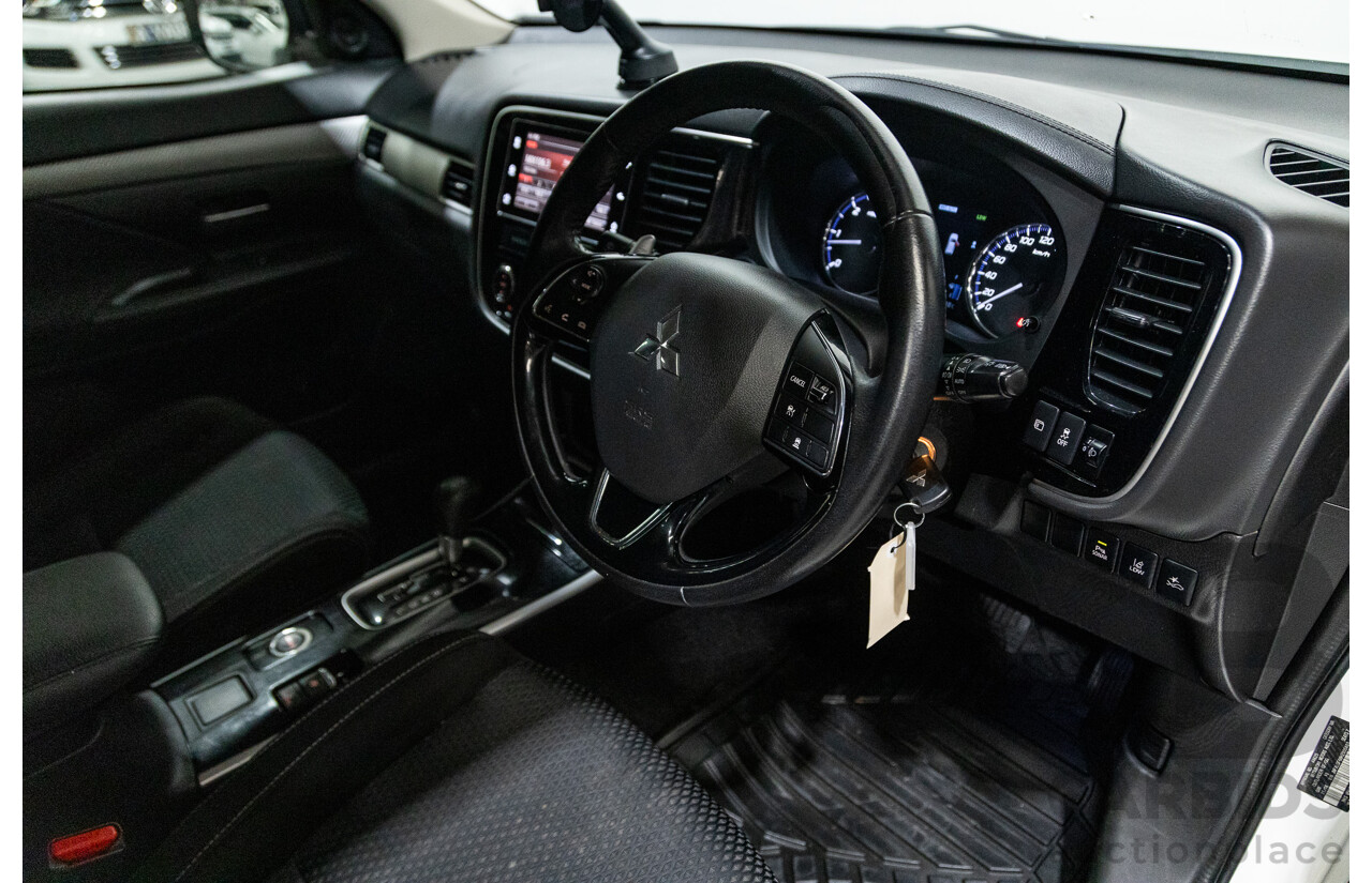 11/2016 Mitsubishi Outlander LS Safety Pack (4x4) ZK MY16 4d Wagon White Turbo Diesel 2.2L - 7 Seater