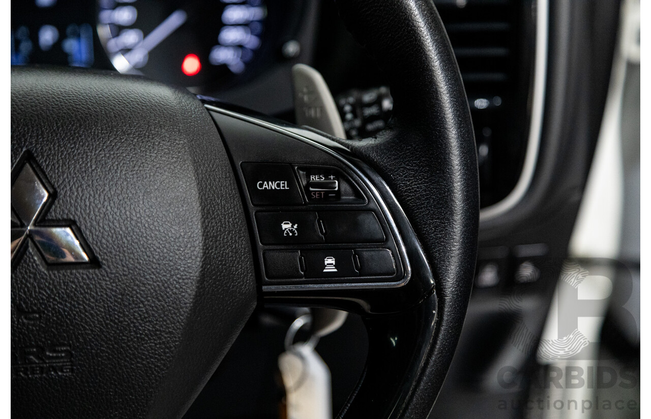 11/2016 Mitsubishi Outlander LS Safety Pack (4x4) ZK MY16 4d Wagon White Turbo Diesel 2.2L - 7 Seater