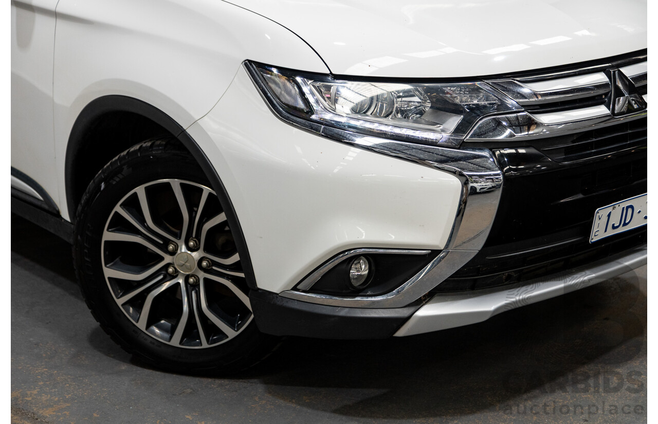 11/2016 Mitsubishi Outlander LS Safety Pack (4x4) ZK MY16 4d Wagon White Turbo Diesel 2.2L - 7 Seater