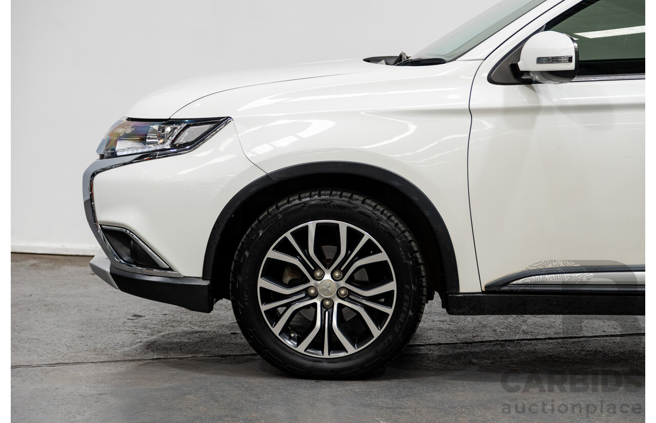 11/2016 Mitsubishi Outlander LS Safety Pack (4x4) ZK MY16 4d Wagon White Turbo Diesel 2.2L - 7 Seater
