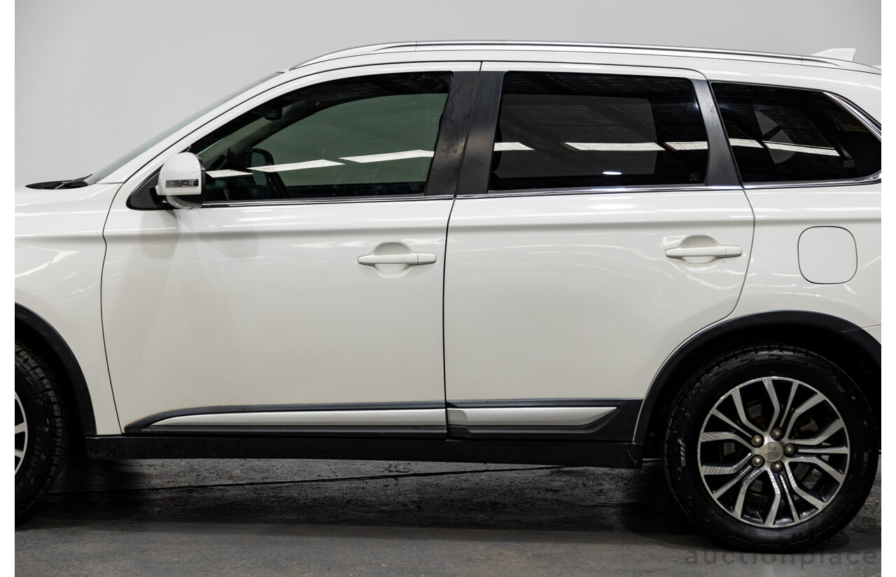 11/2016 Mitsubishi Outlander LS Safety Pack (4x4) ZK MY16 4d Wagon White Turbo Diesel 2.2L - 7 Seater