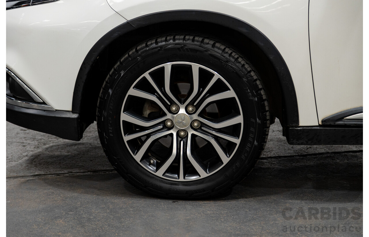 11/2016 Mitsubishi Outlander LS Safety Pack (4x4) ZK MY16 4d Wagon White Turbo Diesel 2.2L - 7 Seater