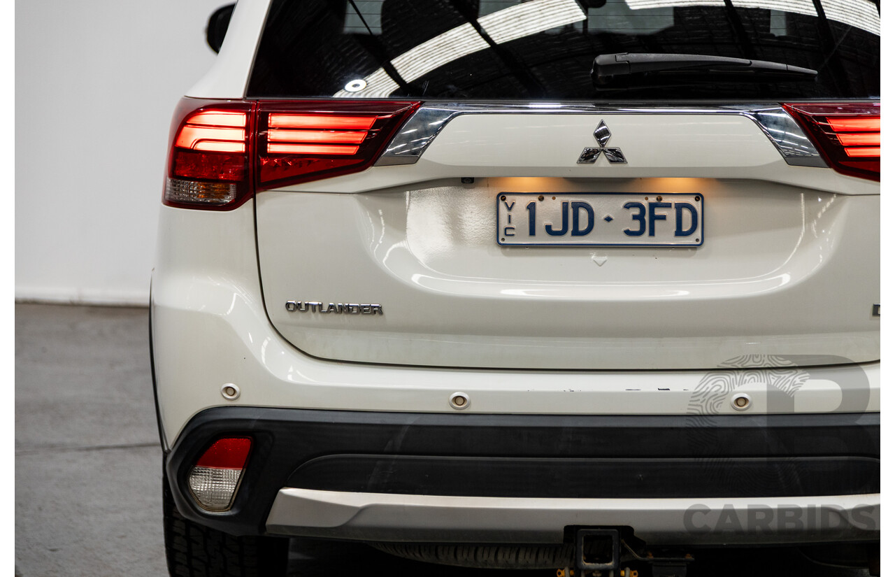 11/2016 Mitsubishi Outlander LS Safety Pack (4x4) ZK MY16 4d Wagon White Turbo Diesel 2.2L - 7 Seater