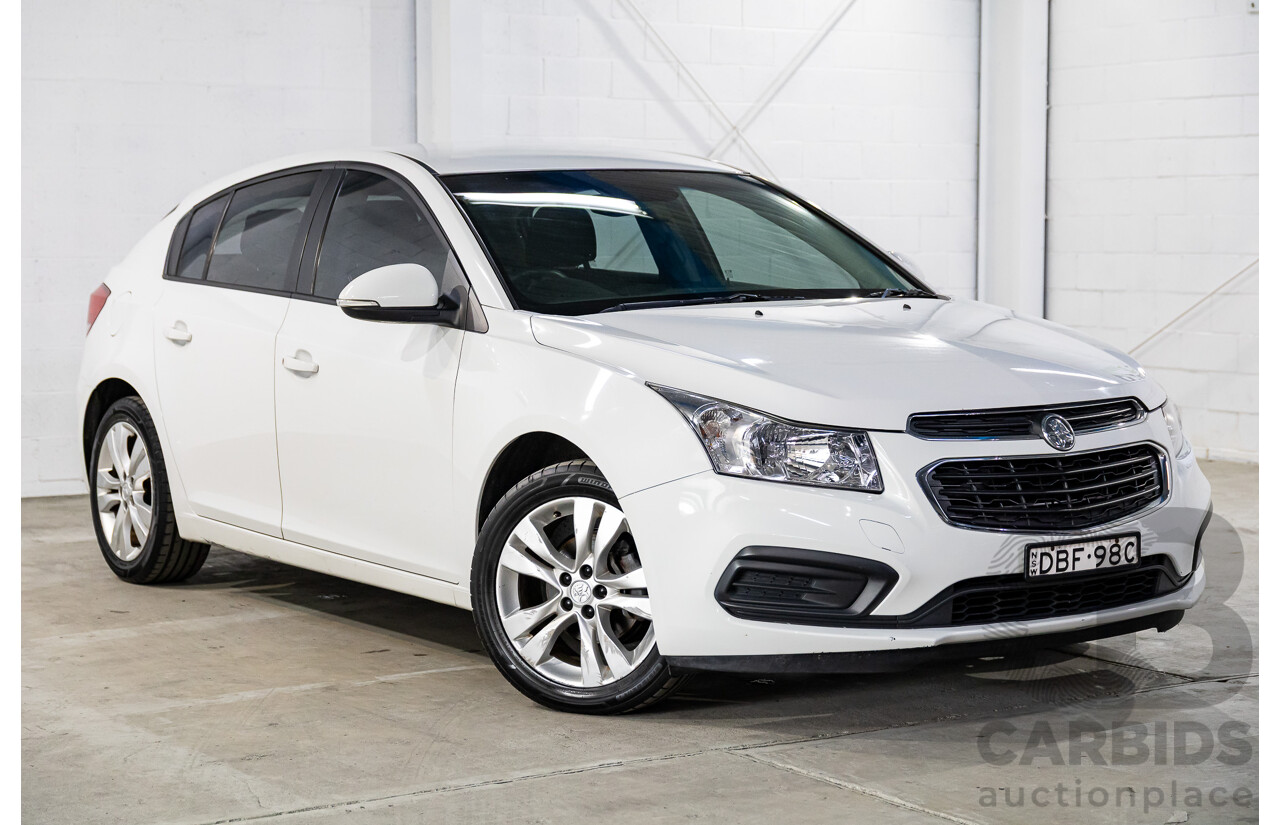 9/2015 Holden Cruze Equipe JH MY15 5d Hatchback White 1.8L