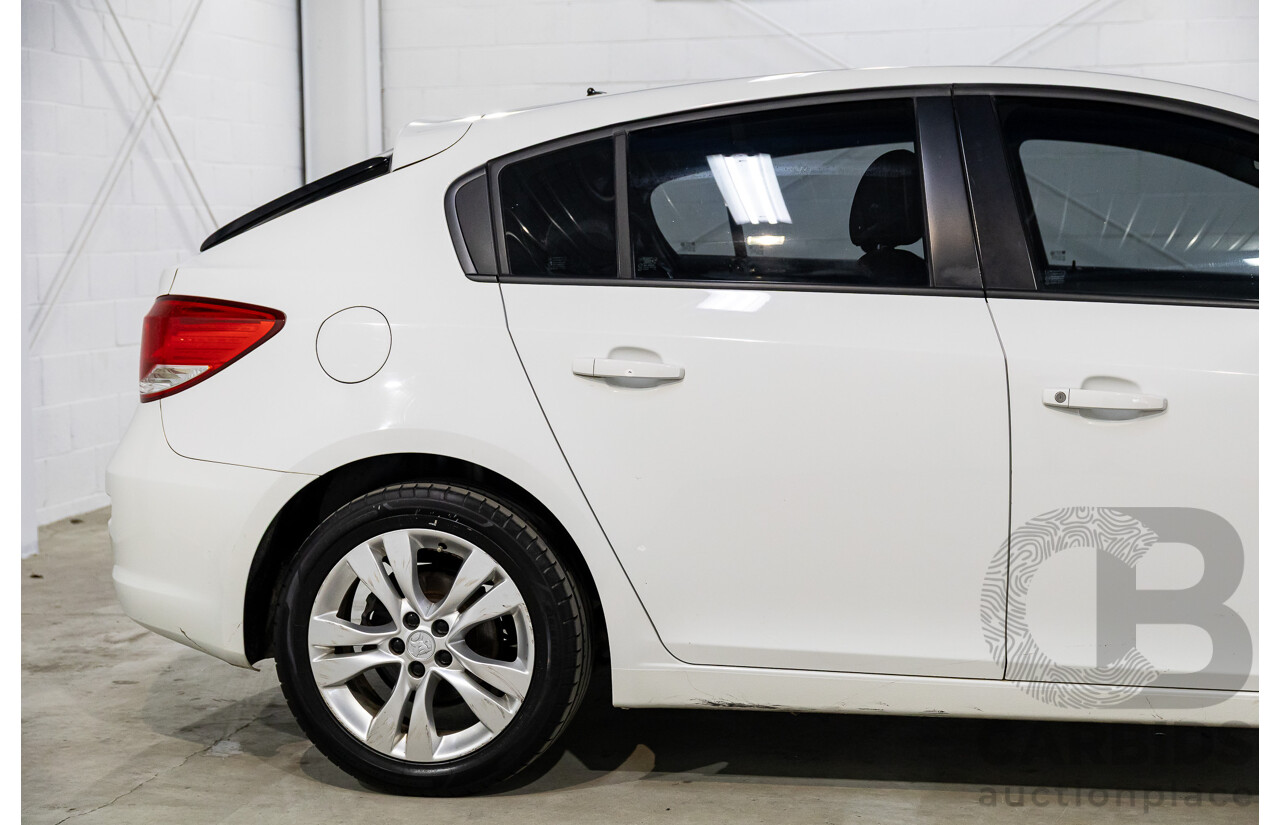 9/2015 Holden Cruze Equipe JH MY15 5d Hatchback White 1.8L