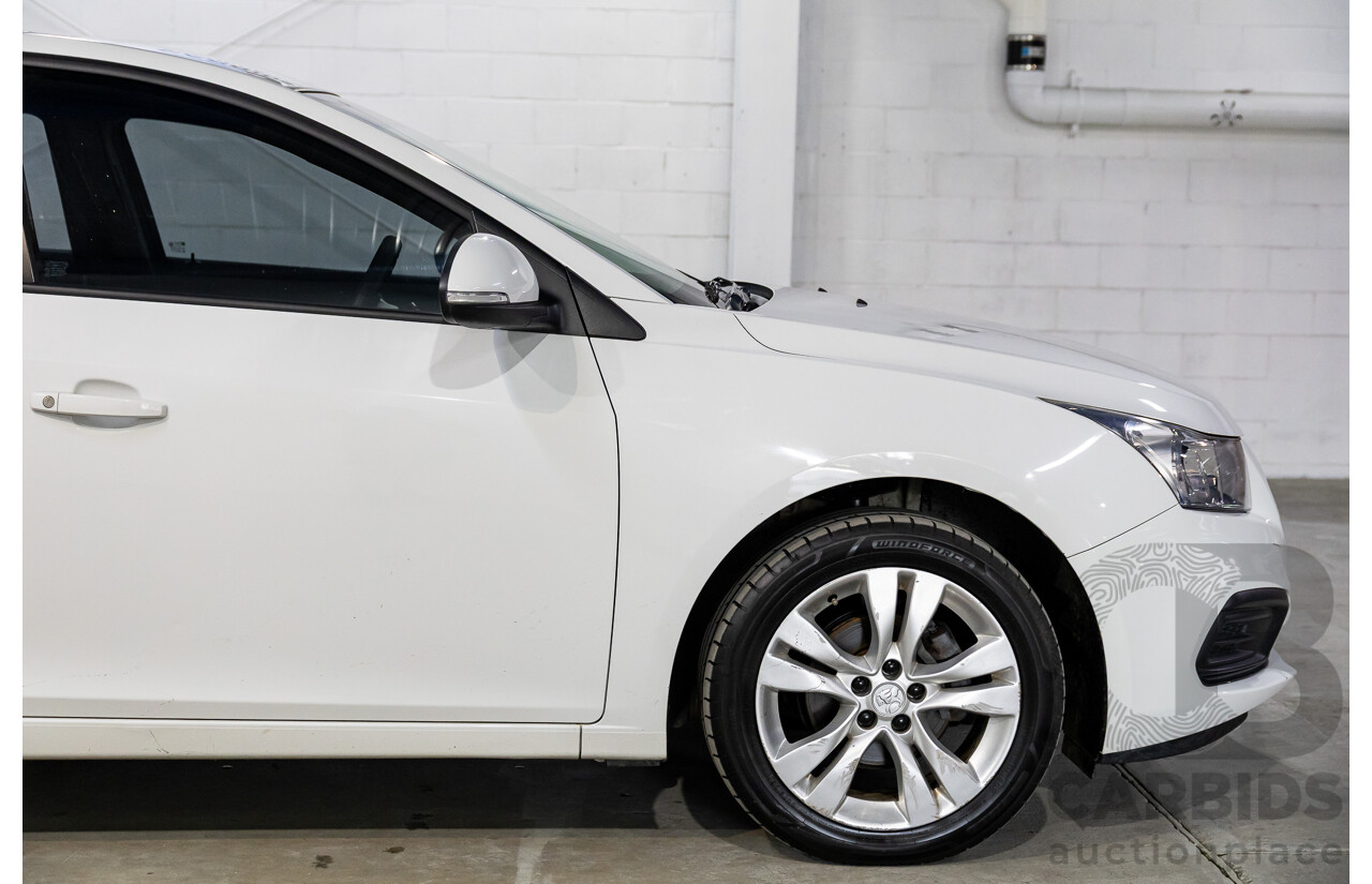 9/2015 Holden Cruze Equipe JH MY15 5d Hatchback White 1.8L