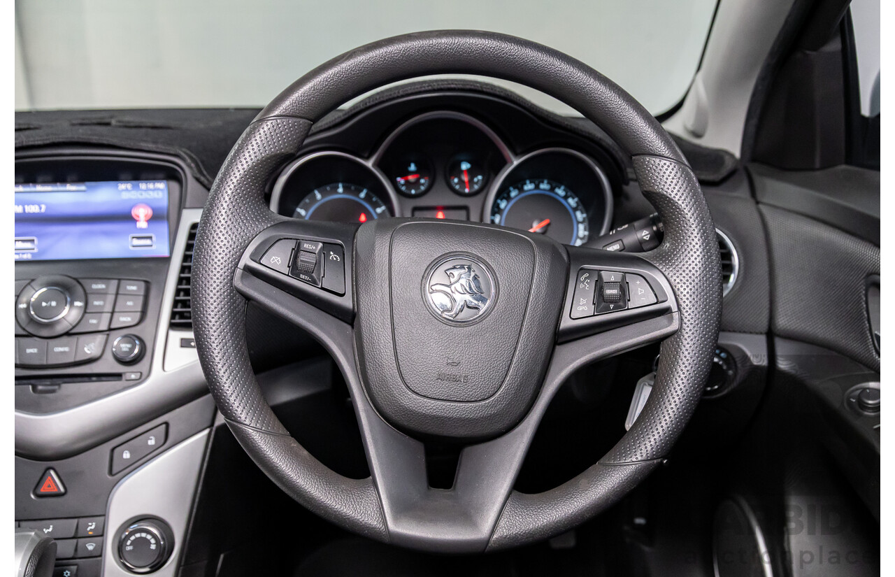 9/2015 Holden Cruze Equipe JH MY15 5d Hatchback White 1.8L