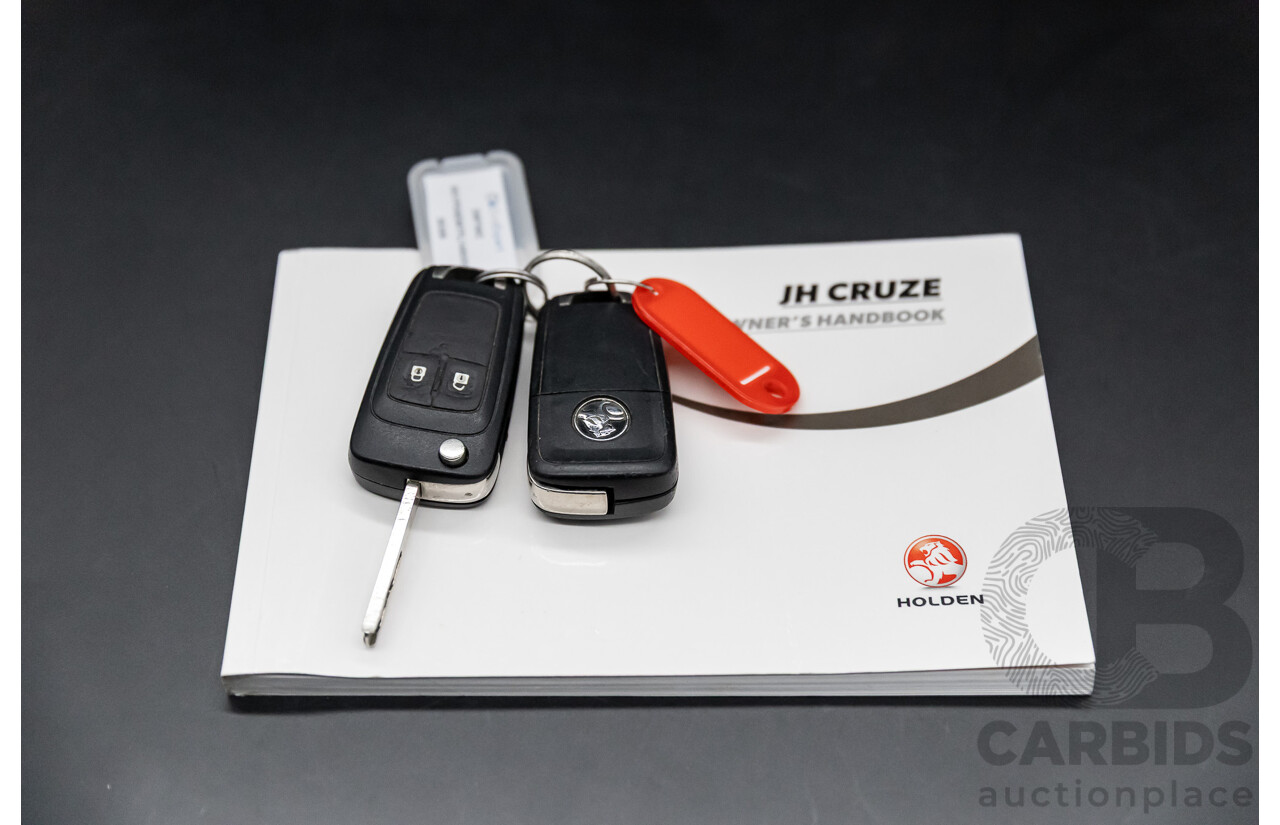 9/2015 Holden Cruze Equipe JH MY15 5d Hatchback White 1.8L