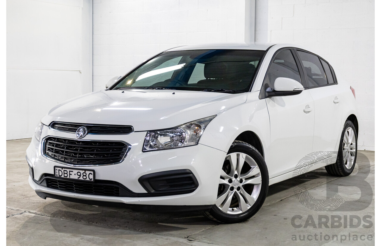9/2015 Holden Cruze Equipe JH MY15 5d Hatchback White 1.8L