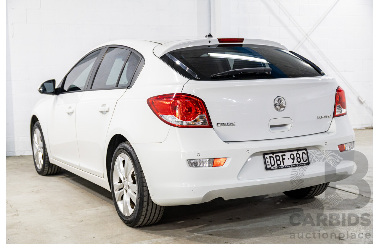 9/2015 Holden Cruze Equipe JH MY15 5d Hatchback White 1.8L